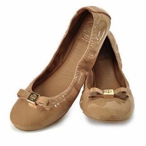 Tory Burch Patent Leather Bow Flats in Beige